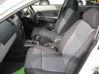 2003 Nissan Wingroad Images