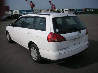 2003 Nissan Wingroad Photos