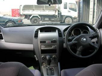 2003 Nissan Wingroad Photos