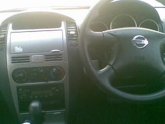 2003 Nissan Wingroad Pictures