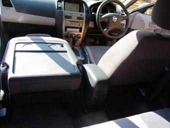 2003 Nissan Wingroad Pictures