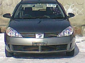 2003 Nissan Wingroad Photos