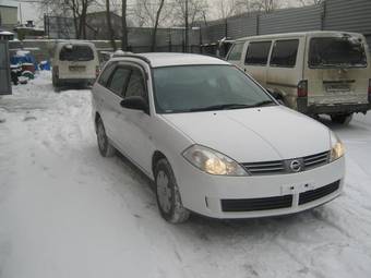 2003 Nissan Wingroad Pictures