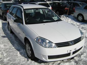 2003 Nissan Wingroad Photos