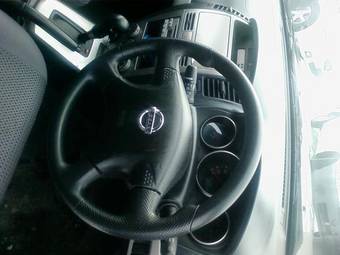2003 Nissan Wingroad Pictures