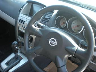 2003 Nissan Wingroad Photos