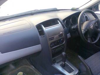 2003 Nissan Wingroad Photos