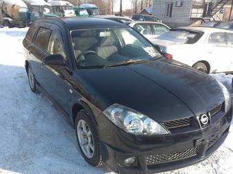2003 Nissan Wingroad Pictures