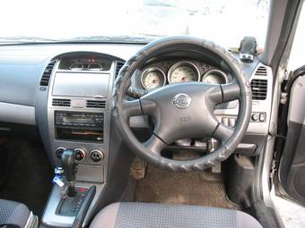 2003 Nissan Wingroad Photos