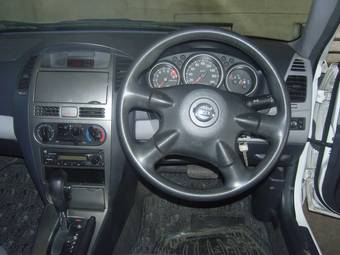 2003 Nissan Wingroad Pictures