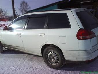 2003 Nissan Wingroad Photos
