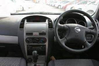 2003 Nissan Wingroad Pictures