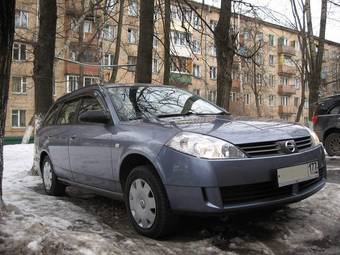 2003 Nissan Wingroad Photos