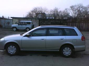 2003 Nissan Wingroad Pictures