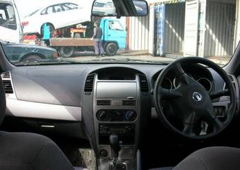 2003 Nissan Wingroad Pictures