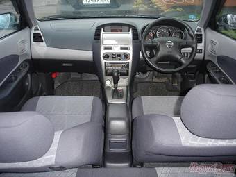 2003 Nissan Wingroad Wallpapers
