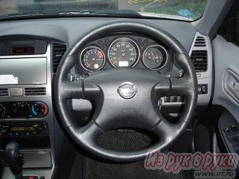 2003 Nissan Wingroad Pictures