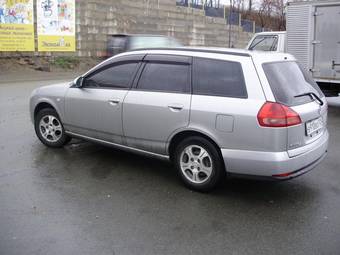 2003 Nissan Wingroad Pictures