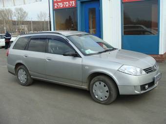 2003 Nissan Wingroad Photos