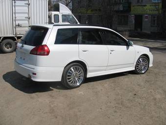2003 Nissan Wingroad Photos
