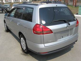 2003 Nissan Wingroad Pictures