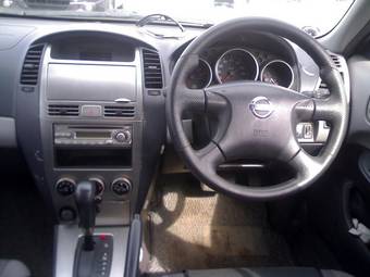 2003 Nissan Wingroad Photos