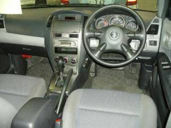 2003 Nissan Wingroad Photos