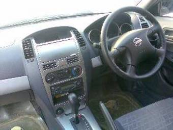 2003 Nissan Wingroad Photos