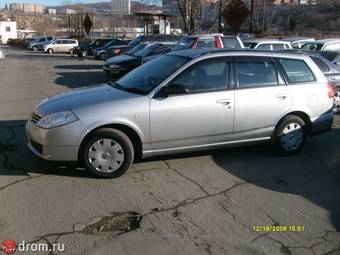 2003 Nissan Wingroad Photos