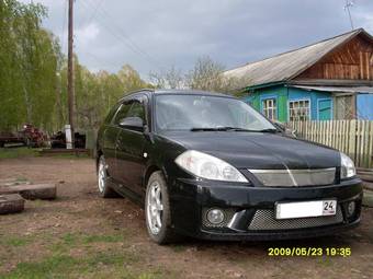 2003 Nissan Wingroad Wallpapers