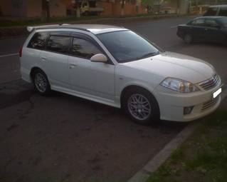 2003 Nissan Wingroad Photos