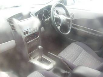 2003 Nissan Wingroad Pictures