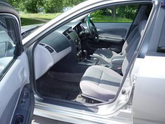 2003 Nissan Wingroad Pictures