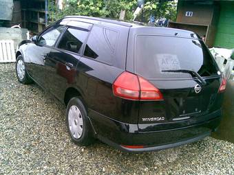 2003 Nissan Wingroad Photos