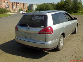 2003 Nissan Wingroad Photos