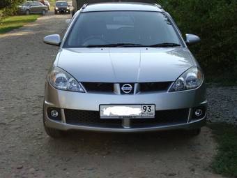 2003 Nissan Wingroad Photos