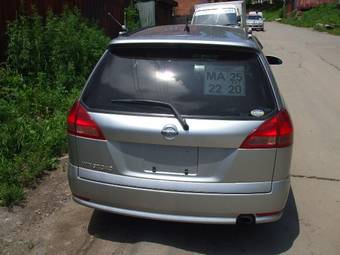 2003 Nissan Wingroad Photos