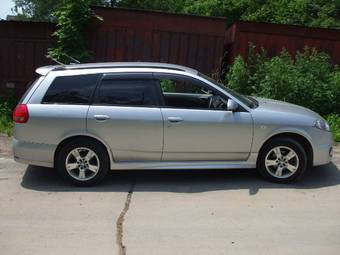 2003 Nissan Wingroad Pictures