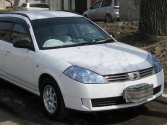 2003 Nissan Wingroad Photos