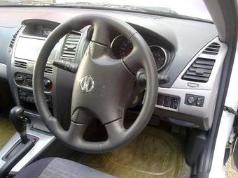 2003 Nissan Wingroad Pictures