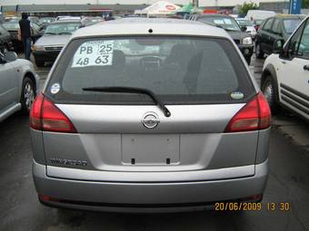 2003 Nissan Wingroad Pictures