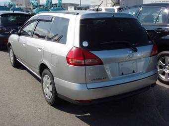 2003 Nissan Wingroad Images