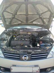 2003 Nissan Wingroad Photos