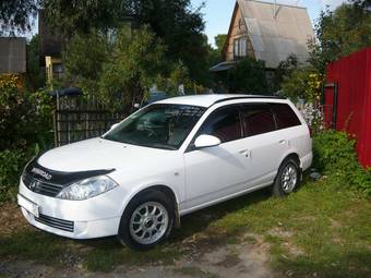 2003 Nissan Wingroad Pictures