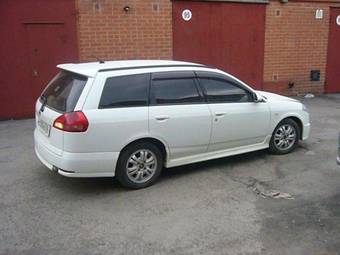 2003 Nissan Wingroad Photos