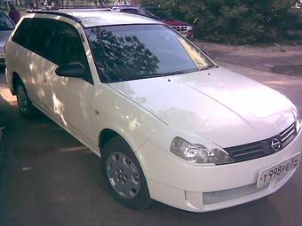 2003 Nissan Wingroad Pictures