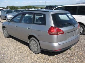 2003 Nissan Wingroad Photos