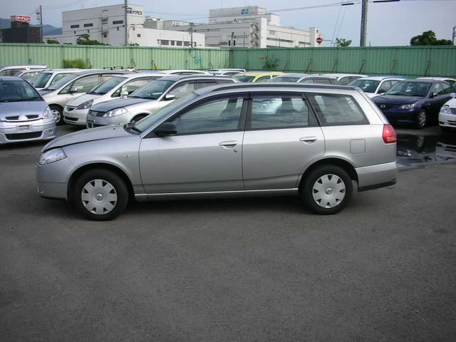 2004 Nissan Wingroad