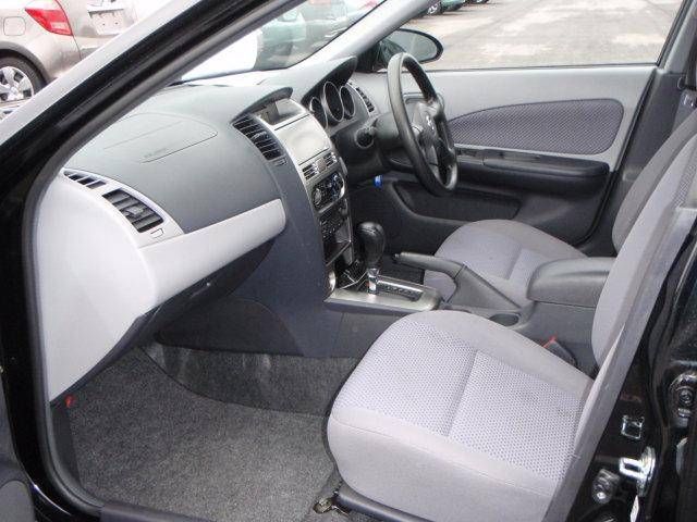 2004 Nissan Wingroad