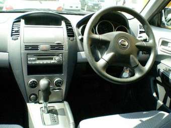2004 Nissan Wingroad Pics